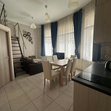 Bright Apartment In The Most Beautiful Street Of Budapest Vaci Street, Fashion Street Exterior foto